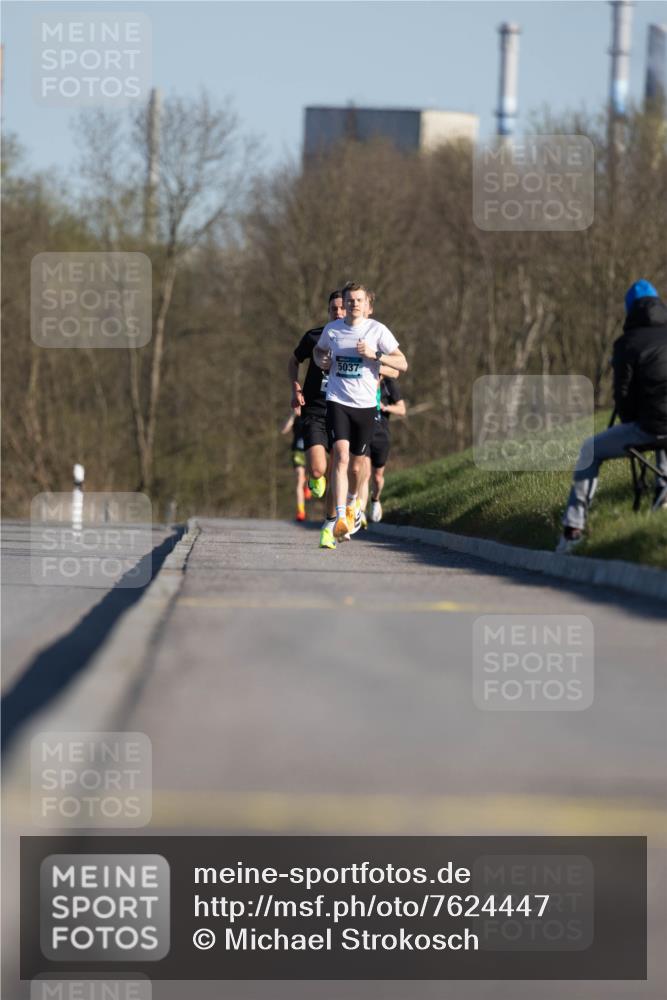 06.04.2025 - 44. Internationalen Wilhelmsburger Insellauf Michael Strokosch http://msf.ph/oto/7624447 06.04.2025 09:15:37 Laufen 5037 meine-sportfotos.de