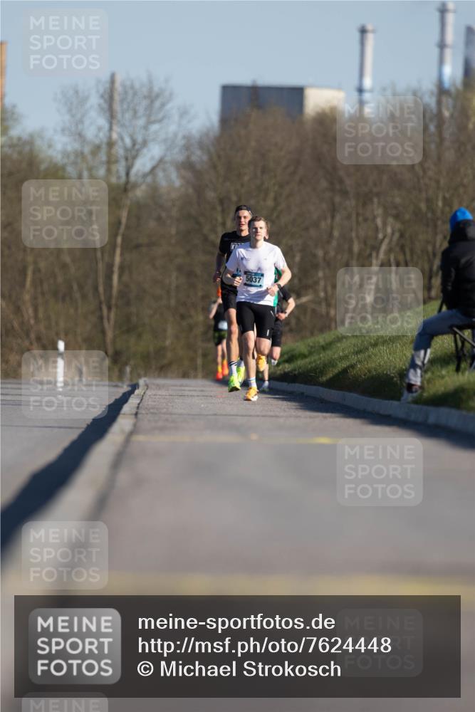 06.04.2025 - 44. Internationalen Wilhelmsburger Insellauf Michael Strokosch http://msf.ph/oto/7624448 06.04.2025 09:15:38 Laufen 5037 meine-sportfotos.de