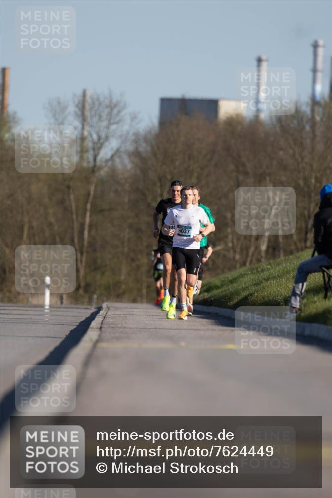 06.04.2025 - 44. Internationalen Wilhelmsburger Insellauf Michael Strokosch http://msf.ph/oto/7624449 06.04.2025 09:15:38 Laufen 5037, 4 meine-sportfotos.de