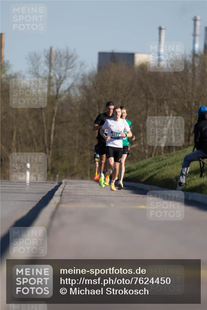 06.04.2025 - 44. Internationalen Wilhelmsburger Insellauf Michael Strokosch http://msf.ph/oto/7624450 06.04.2025 09:15:39 Laufen 4, 5037 meine-sportfotos.de