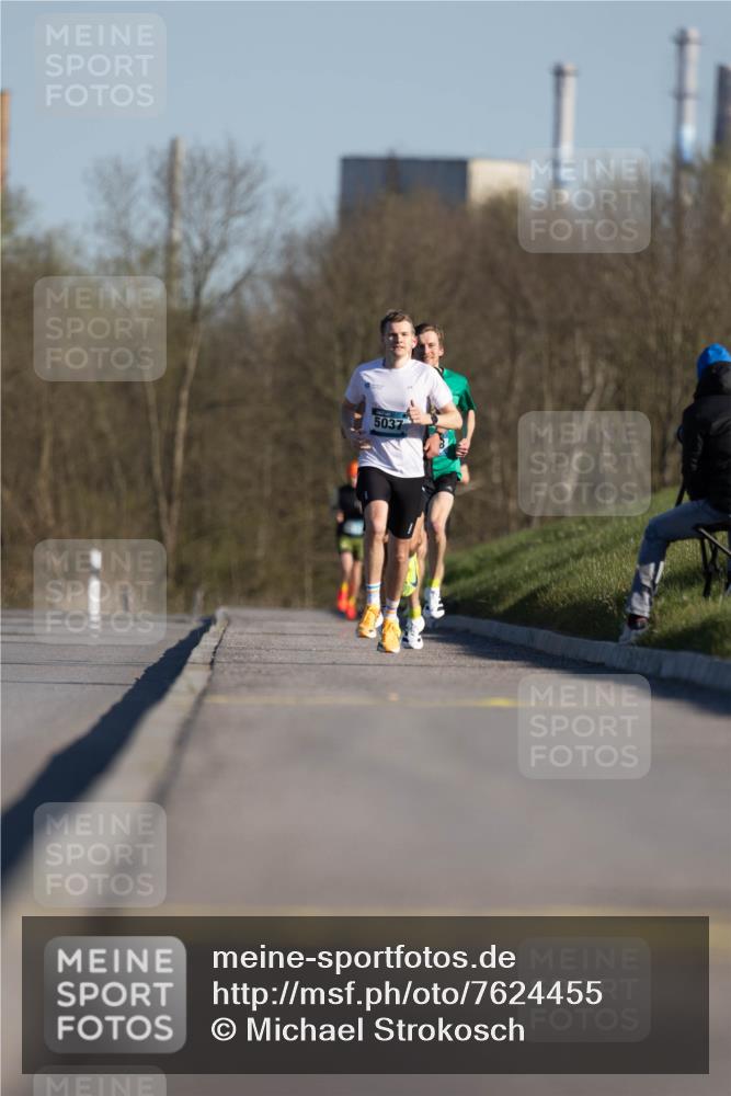 06.04.2025 - 44. Internationalen Wilhelmsburger Insellauf Michael Strokosch http://msf.ph/oto/7624455 06.04.2025 09:15:41 Laufen 5037 meine-sportfotos.de