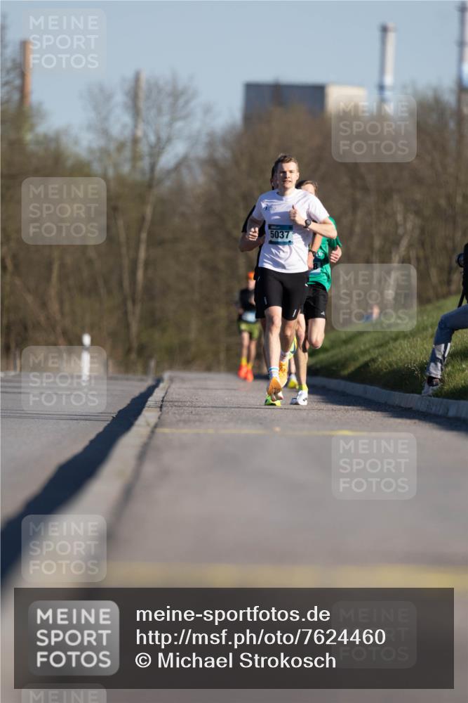 06.04.2025 - 44. Internationalen Wilhelmsburger Insellauf Michael Strokosch http://msf.ph/oto/7624460 06.04.2025 09:15:43 Laufen 5037 meine-sportfotos.de