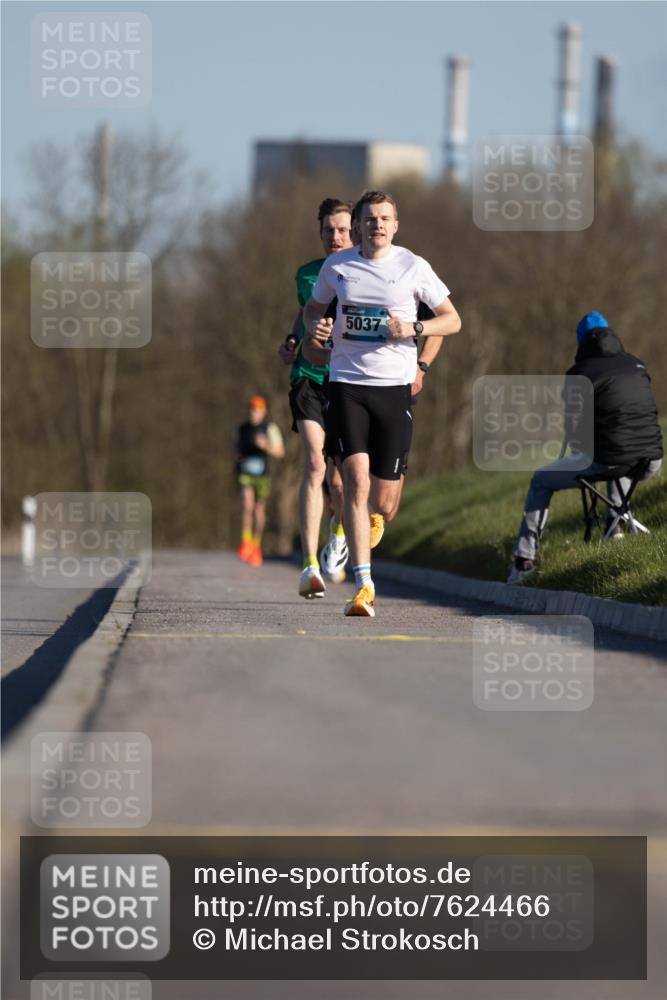06.04.2025 - 44. Internationalen Wilhelmsburger Insellauf Michael Strokosch http://msf.ph/oto/7624466 06.04.2025 09:15:46 Laufen 5037 meine-sportfotos.de