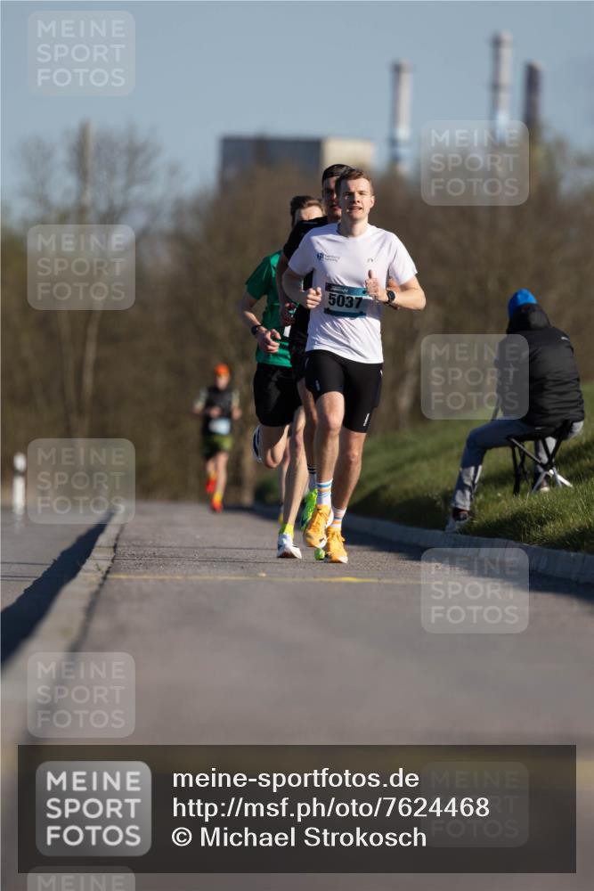 06.04.2025 - 44. Internationalen Wilhelmsburger Insellauf Michael Strokosch http://msf.ph/oto/7624468 06.04.2025 09:15:46 Laufen 5037 meine-sportfotos.de