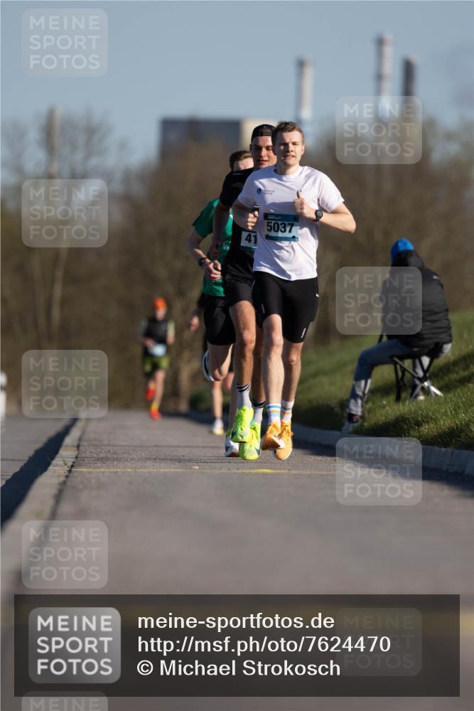 06.04.2025 - 44. Internationalen Wilhelmsburger Insellauf Michael Strokosch http://msf.ph/oto/7624470 06.04.2025 09:15:47 Laufen 5037 meine-sportfotos.de