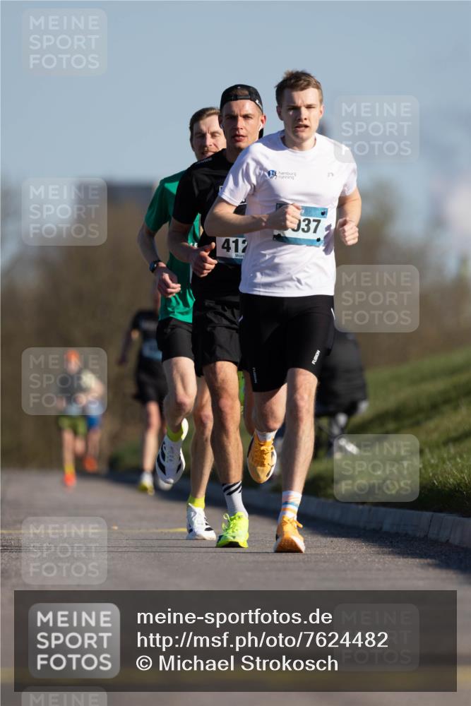 06.04.2025 - 44. Internationalen Wilhelmsburger Insellauf Michael Strokosch http://msf.ph/oto/7624482 06.04.2025 09:15:51 Laufen 412, 937 meine-sportfotos.de