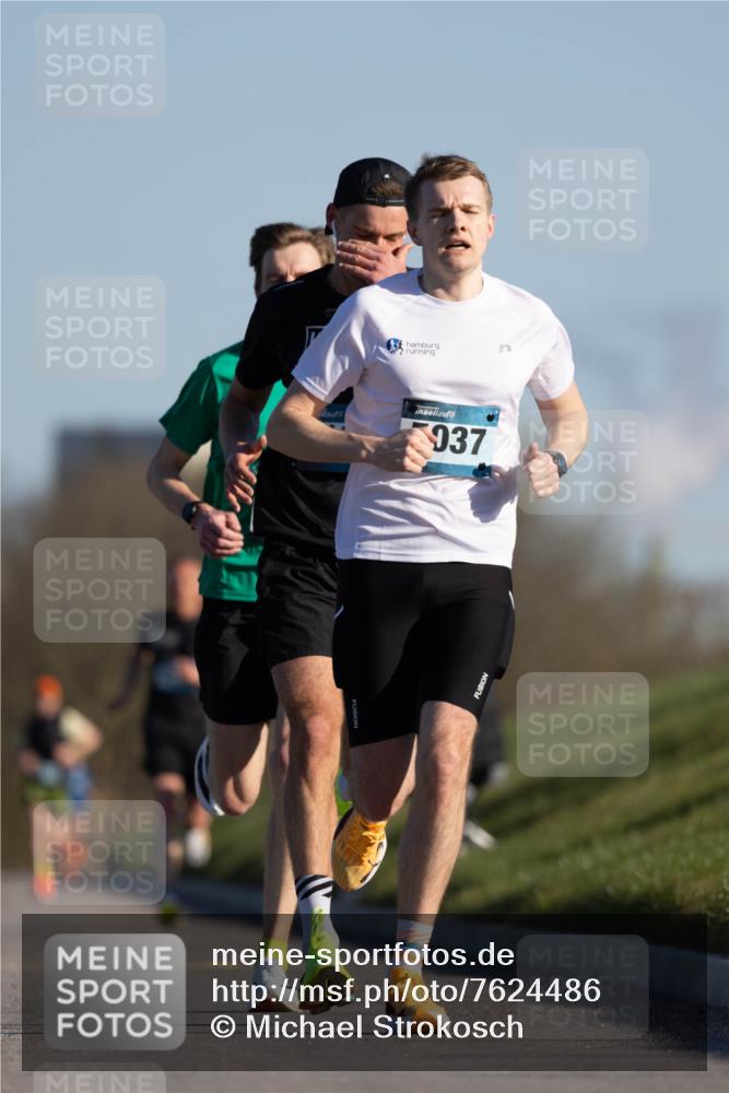 06.04.2025 - 44. Internationalen Wilhelmsburger Insellauf Michael Strokosch http://msf.ph/oto/7624486 06.04.2025 09:15:52 Laufen 937 meine-sportfotos.de