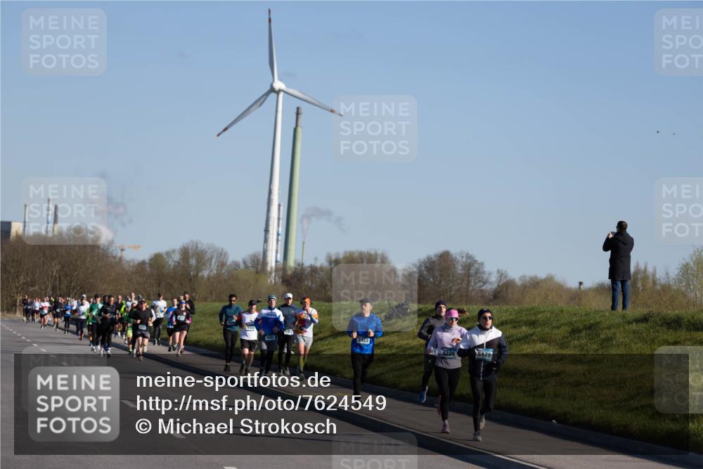 06.04.2025 - 44. Internationalen Wilhelmsburger Insellauf Michael Strokosch http://msf.ph/oto/7624549 06.04.2025 09:24:36 Laufen 3453, 84226, 5178 meine-sportfotos.de