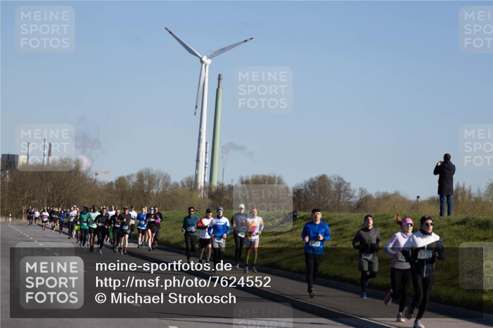 06.04.2025 - 44. Internationalen Wilhelmsburger Insellauf Michael Strokosch http://msf.ph/oto/7624552 06.04.2025 09:24:38 Laufen 3453, 3632, 5178 meine-sportfotos.de