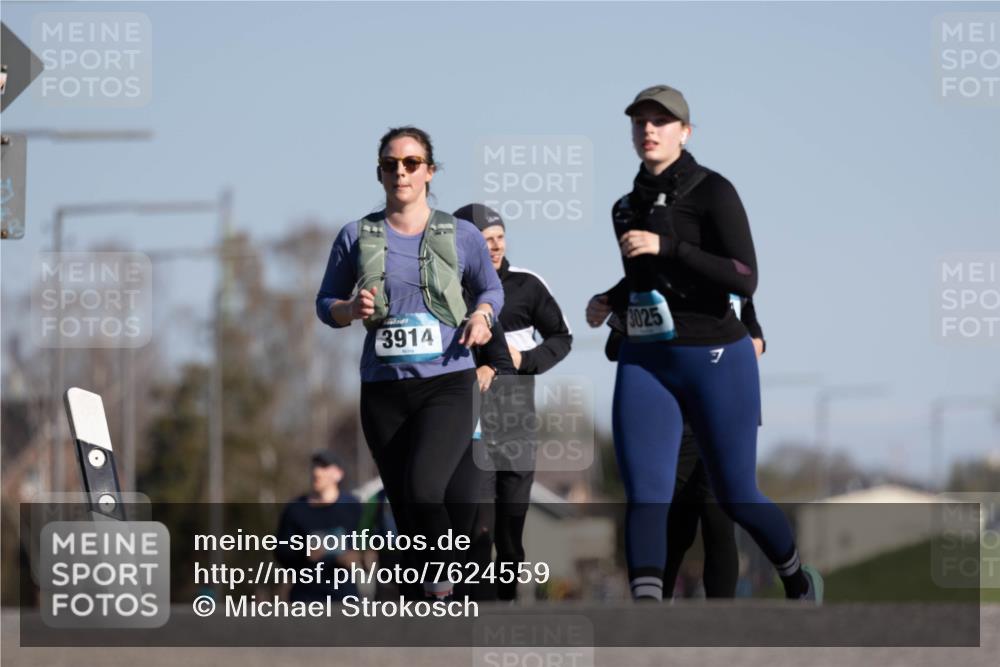 06.04.2025 - 44. Internationalen Wilhelmsburger Insellauf Michael Strokosch http://msf.ph/oto/7624559 06.04.2025 10:08:54 Laufen 3914, 3025 meine-sportfotos.de