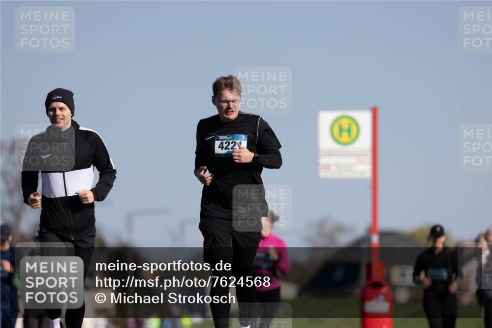 06.04.2025 - 44. Internationalen Wilhelmsburger Insellauf Michael Strokosch http://msf.ph/oto/7624568 06.04.2025 10:08:58 Laufen 422 meine-sportfotos.de