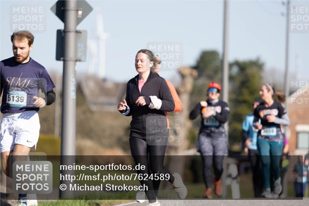 06.04.2025 - 44. Internationalen Wilhelmsburger Insellauf Michael Strokosch http://msf.ph/oto/7624589 06.04.2025 10:09:24 Laufen 21, 097, 5139 meine-sportfotos.de