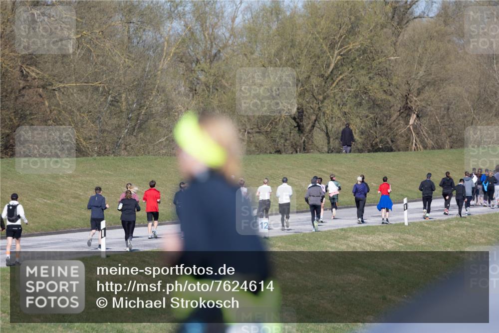06.04.2025 - 44. Internationalen Wilhelmsburger Insellauf Michael Strokosch http://msf.ph/oto/7624614 06.04.2025 10:09:52 Laufen 12 meine-sportfotos.de