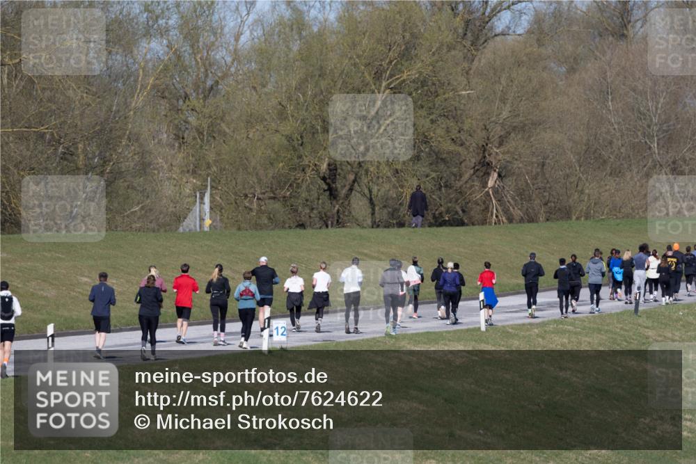06.04.2025 - 44. Internationalen Wilhelmsburger Insellauf Michael Strokosch http://msf.ph/oto/7624622 06.04.2025 10:09:55 Laufen 12 meine-sportfotos.de