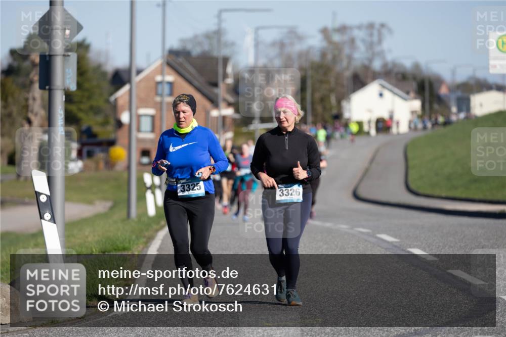 06.04.2025 - 44. Internationalen Wilhelmsburger Insellauf Michael Strokosch http://msf.ph/oto/7624631 06.04.2025 10:10:01 Laufen 3325, 3326, 1 meine-sportfotos.de
