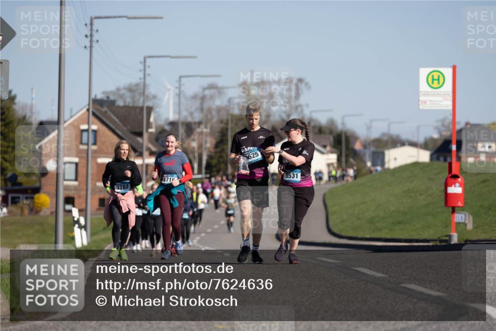06.04.2025 - 44. Internationalen Wilhelmsburger Insellauf Michael Strokosch http://msf.ph/oto/7624636 06.04.2025 10:10:11 Laufen 3716, 3782, 525, 3531, 115 meine-sportfotos.de