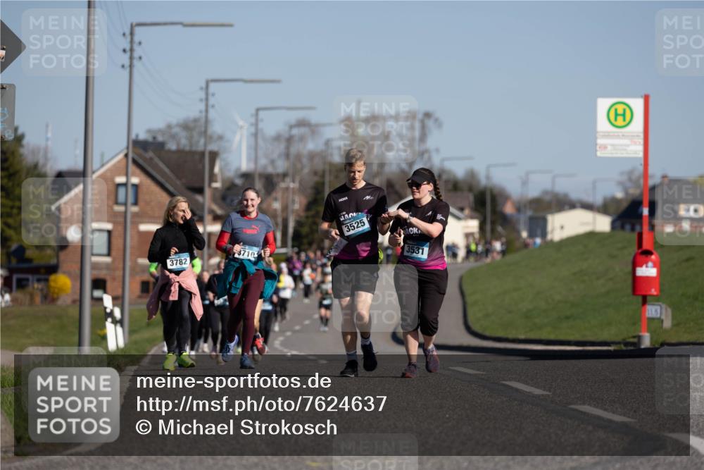 06.04.2025 - 44. Internationalen Wilhelmsburger Insellauf Michael Strokosch http://msf.ph/oto/7624637 06.04.2025 10:10:12 Laufen 3782, 710, 3525, 3531 meine-sportfotos.de