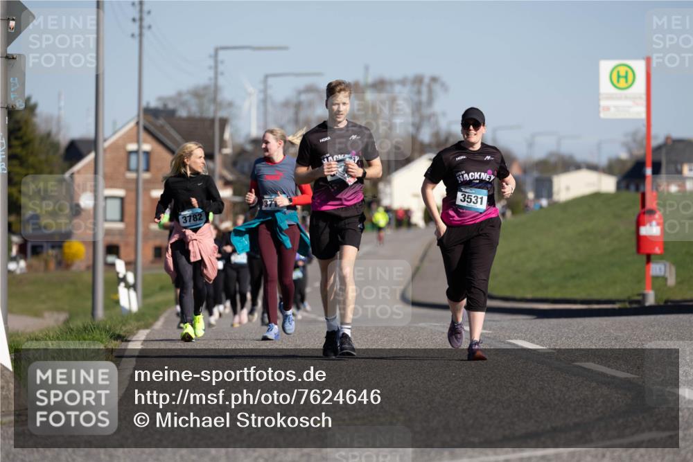 06.04.2025 - 44. Internationalen Wilhelmsburger Insellauf Michael Strokosch http://msf.ph/oto/7624646 06.04.2025 10:10:14 Laufen 3782, 3531 meine-sportfotos.de
