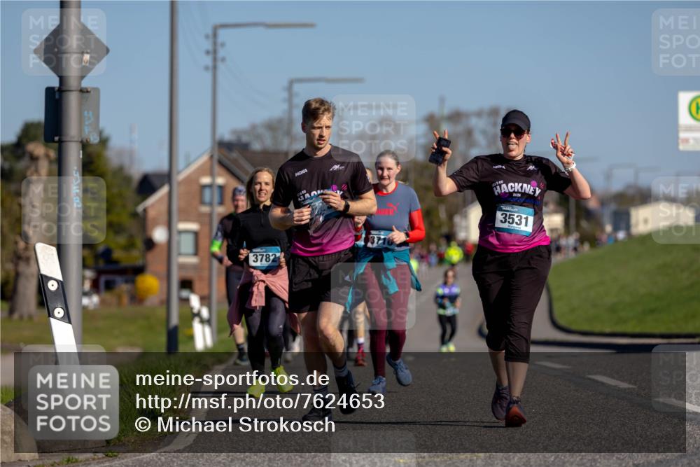 06.04.2025 - 44. Internationalen Wilhelmsburger Insellauf Michael Strokosch http://msf.ph/oto/7624653 06.04.2025 10:10:16 Laufen 3782, 3531 meine-sportfotos.de