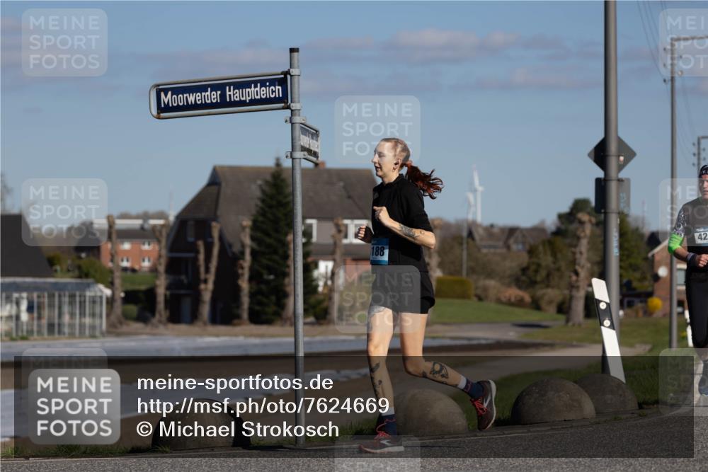 06.04.2025 - 44. Internationalen Wilhelmsburger Insellauf Michael Strokosch http://msf.ph/oto/7624669 06.04.2025 10:10:26 Laufen 188, 42 meine-sportfotos.de
