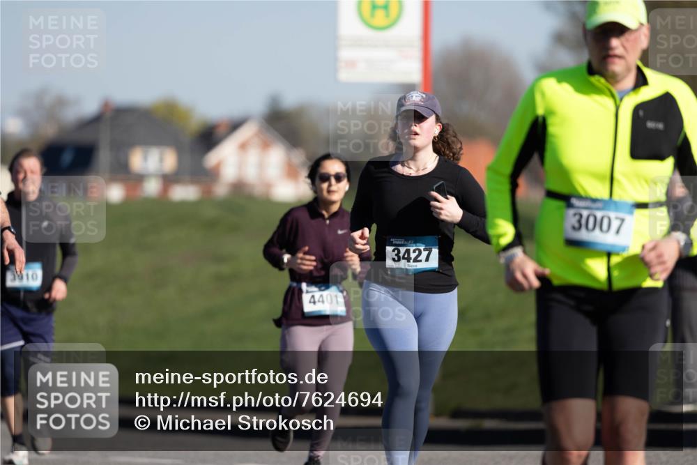 06.04.2025 - 44. Internationalen Wilhelmsburger Insellauf Michael Strokosch http://msf.ph/oto/7624694 06.04.2025 10:11:48 Laufen 3910, 4401, 3427, 3007 meine-sportfotos.de