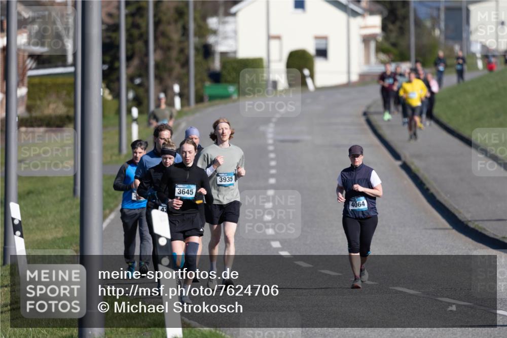 06.04.2025 - 44. Internationalen Wilhelmsburger Insellauf Michael Strokosch http://msf.ph/oto/7624706 06.04.2025 10:13:28 Laufen 43, 3645, 3935, 4064 meine-sportfotos.de