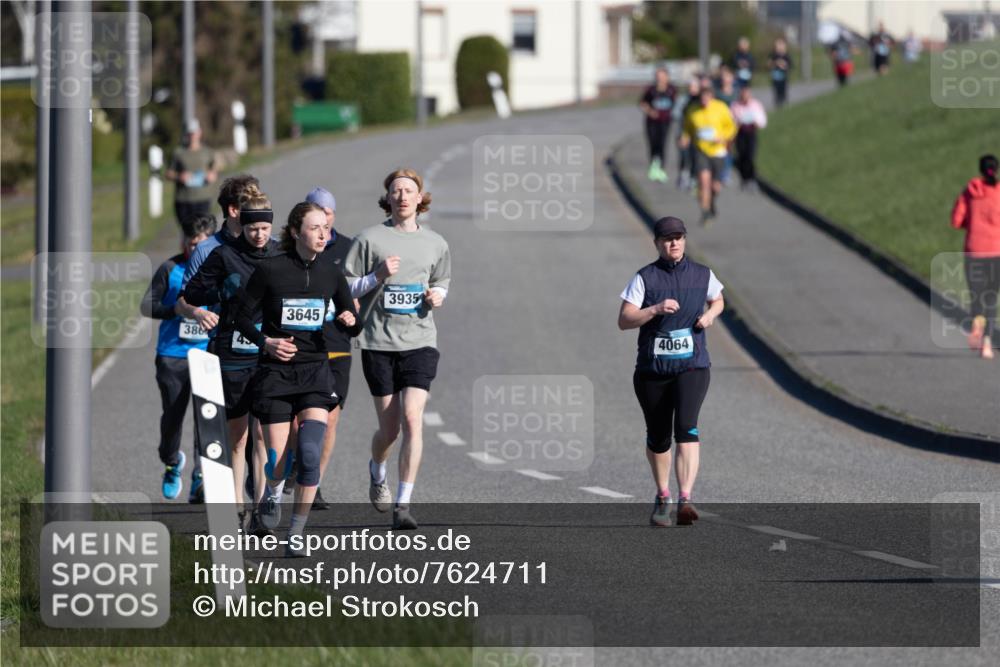 06.04.2025 - 44. Internationalen Wilhelmsburger Insellauf Michael Strokosch http://msf.ph/oto/7624711 06.04.2025 10:13:30 Laufen 380, 45, 3645, 3935, 4064 meine-sportfotos.de