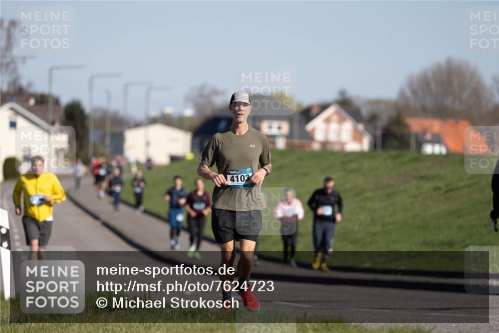 06.04.2025 - 44. Internationalen Wilhelmsburger Insellauf Michael Strokosch http://msf.ph/oto/7624723 06.04.2025 10:14:18 Laufen 4103 meine-sportfotos.de