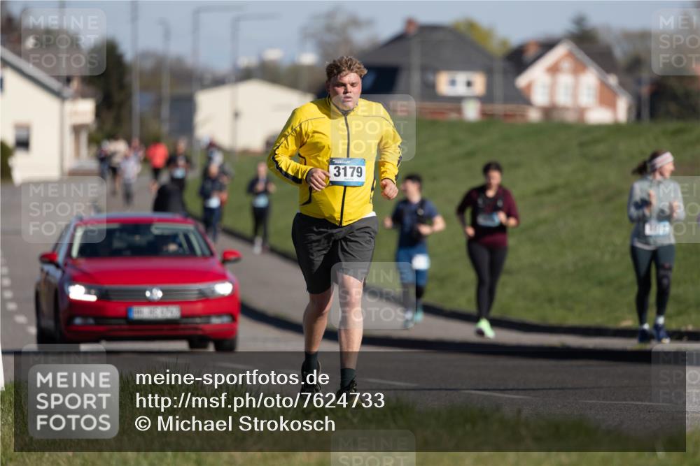 06.04.2025 - 44. Internationalen Wilhelmsburger Insellauf Michael Strokosch http://msf.ph/oto/7624733 06.04.2025 10:14:26 Laufen 3179, 1274 meine-sportfotos.de