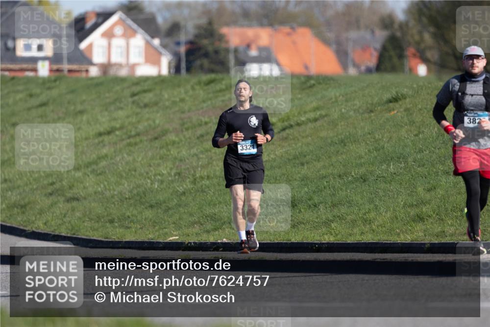 06.04.2025 - 44. Internationalen Wilhelmsburger Insellauf Michael Strokosch http://msf.ph/oto/7624757 06.04.2025 10:15:15 Laufen 3321, 382 meine-sportfotos.de