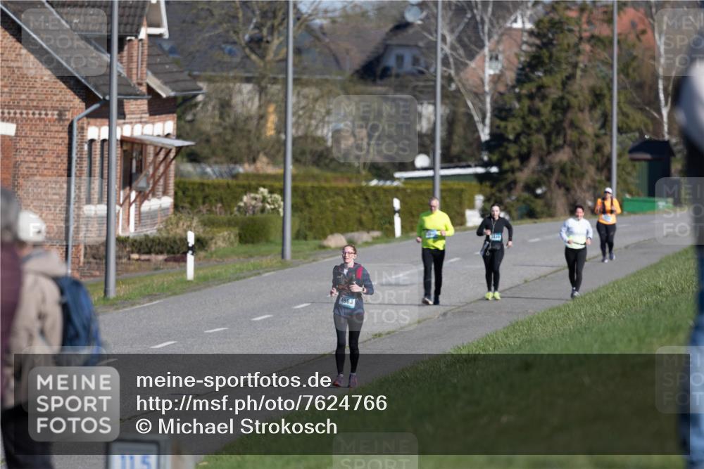 06.04.2025 - 44. Internationalen Wilhelmsburger Insellauf Michael Strokosch http://msf.ph/oto/7624766 06.04.2025 10:15:49 Laufen 115, 4583 meine-sportfotos.de