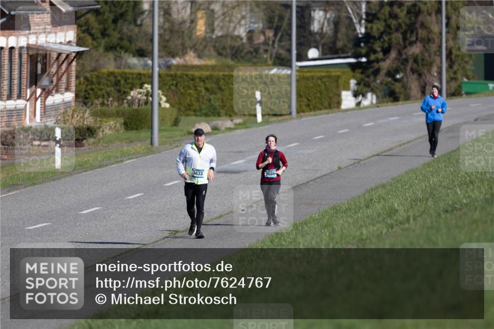 06.04.2025 - 44. Internationalen Wilhelmsburger Insellauf Michael Strokosch http://msf.ph/oto/7624767 06.04.2025 10:16:40 Laufen 3633, 3686 meine-sportfotos.de