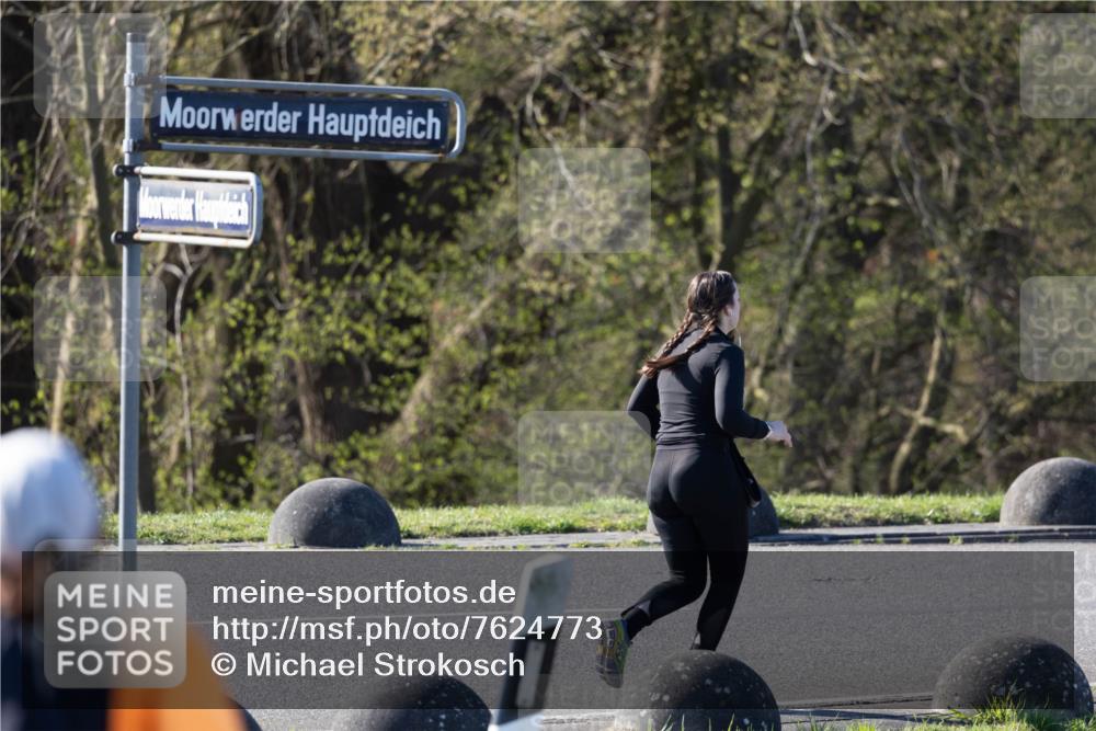 06.04.2025 - 44. Internationalen Wilhelmsburger Insellauf Michael Strokosch http://msf.ph/oto/7624773 06.04.2025 10:17:12 Laufen  meine-sportfotos.de