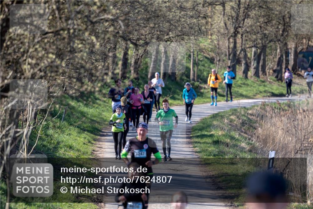 06.04.2025 - 44. Internationalen Wilhelmsburger Insellauf Michael Strokosch http://msf.ph/oto/7624807 06.04.2025 10:43:16 Laufen 3843, 3110, 4247, 3842 meine-sportfotos.de