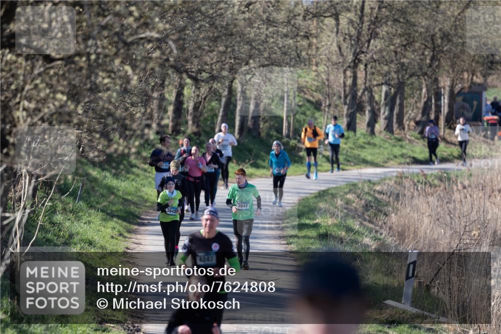 06.04.2025 - 44. Internationalen Wilhelmsburger Insellauf Michael Strokosch http://msf.ph/oto/7624808 06.04.2025 10:43:17 Laufen 3110, 3843, 3842, 4247 meine-sportfotos.de