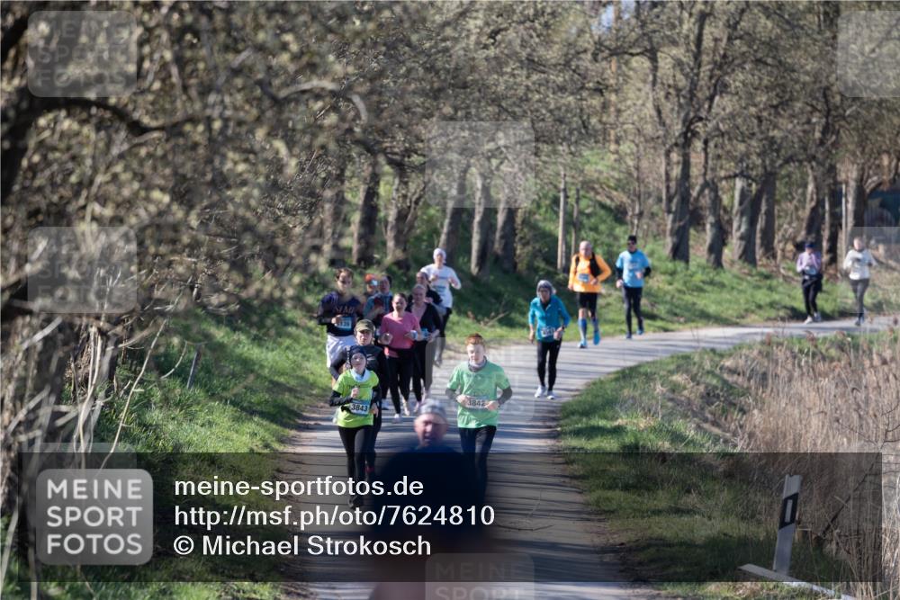 06.04.2025 - 44. Internationalen Wilhelmsburger Insellauf Michael Strokosch http://msf.ph/oto/7624810 06.04.2025 10:43:18 Laufen 139, 3843, 3842 meine-sportfotos.de