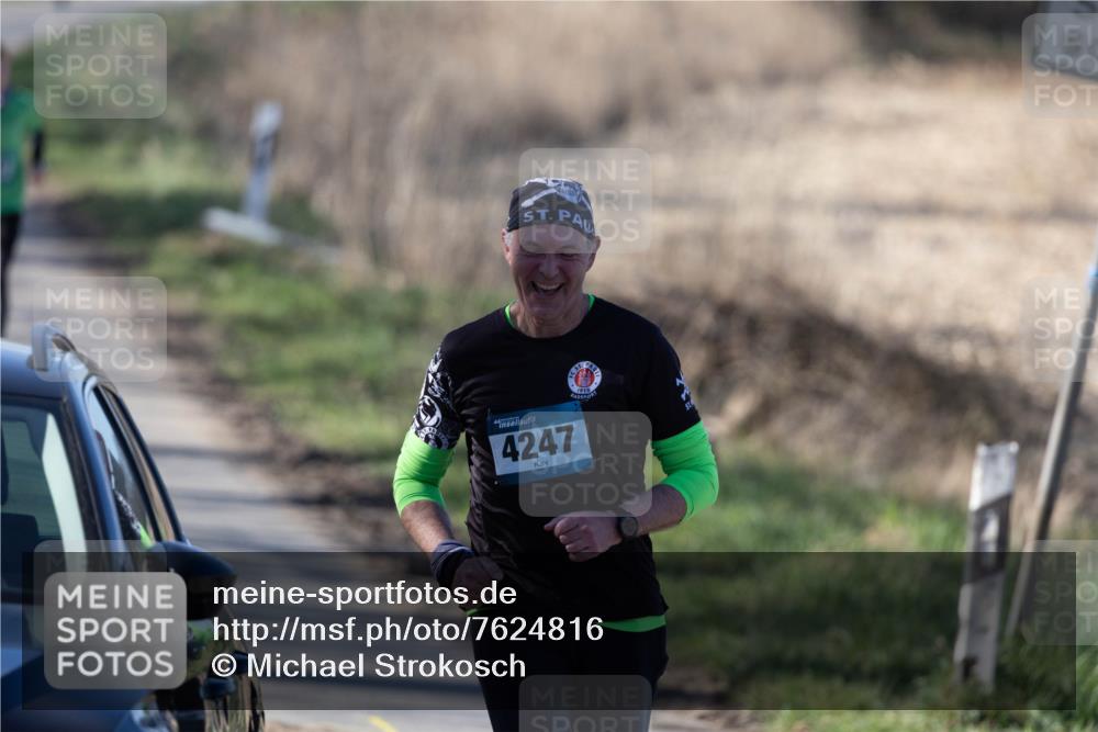 06.04.2025 - 44. Internationalen Wilhelmsburger Insellauf Michael Strokosch http://msf.ph/oto/7624816 06.04.2025 10:43:34 Laufen 4247 meine-sportfotos.de