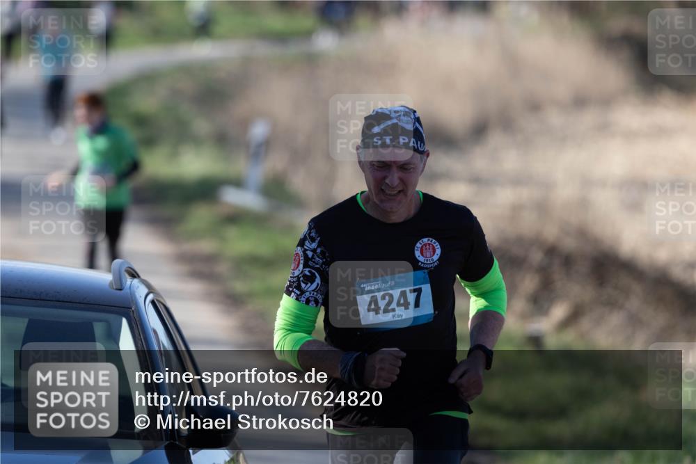 06.04.2025 - 44. Internationalen Wilhelmsburger Insellauf Michael Strokosch http://msf.ph/oto/7624820 06.04.2025 10:43:36 Laufen 4247, 1910 meine-sportfotos.de