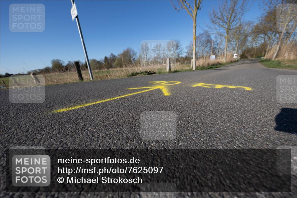 06.04.2025 - 44. Internationalen Wilhelmsburger Insellauf Michael Strokosch http://msf.ph/oto/7625097 06.04.2025 09:04:01 Laufen  meine-sportfotos.de