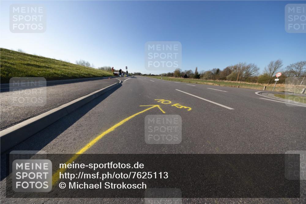 06.04.2025 - 44. Internationalen Wilhelmsburger Insellauf Michael Strokosch http://msf.ph/oto/7625113 06.04.2025 09:08:38 Laufen 10, 281 meine-sportfotos.de