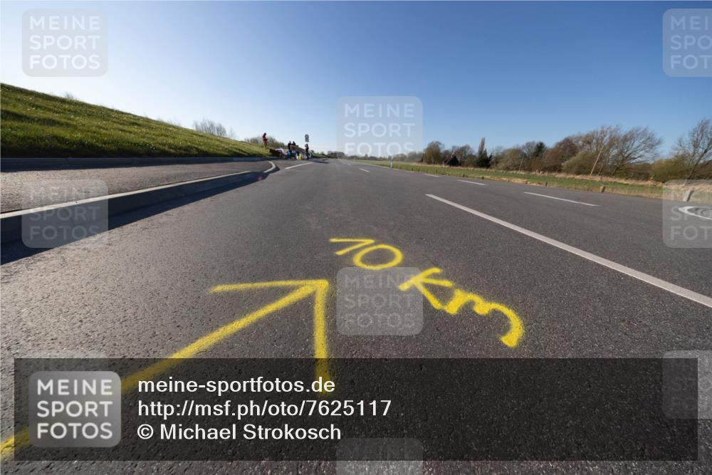 06.04.2025 - 44. Internationalen Wilhelmsburger Insellauf Michael Strokosch http://msf.ph/oto/7625117 06.04.2025 09:08:53 Laufen 10 meine-sportfotos.de