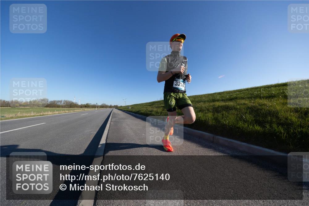 06.04.2025 - 44. Internationalen Wilhelmsburger Insellauf Michael Strokosch http://msf.ph/oto/7625140 06.04.2025 09:16:28 Laufen 3214 meine-sportfotos.de