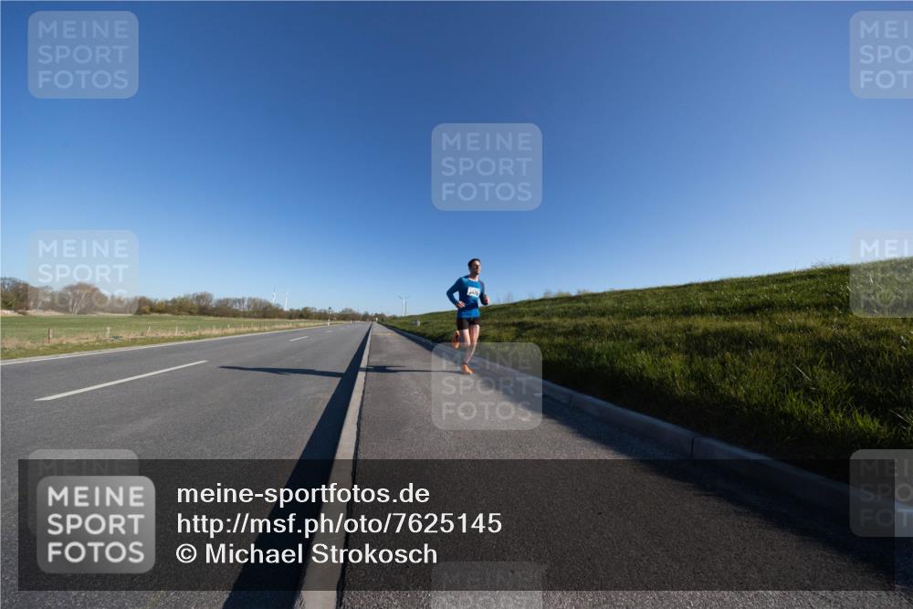 06.04.2025 - 44. Internationalen Wilhelmsburger Insellauf Michael Strokosch http://msf.ph/oto/7625145 06.04.2025 09:16:49 Laufen  meine-sportfotos.de