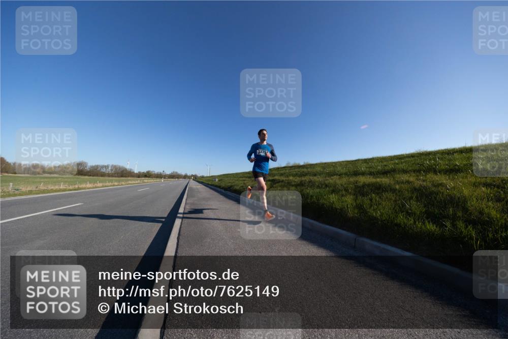 06.04.2025 - 44. Internationalen Wilhelmsburger Insellauf Michael Strokosch http://msf.ph/oto/7625149 06.04.2025 09:16:49 Laufen 3475 meine-sportfotos.de