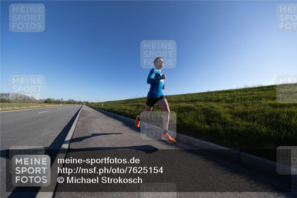 06.04.2025 - 44. Internationalen Wilhelmsburger Insellauf Michael Strokosch http://msf.ph/oto/7625154 06.04.2025 09:16:49 Laufen  meine-sportfotos.de