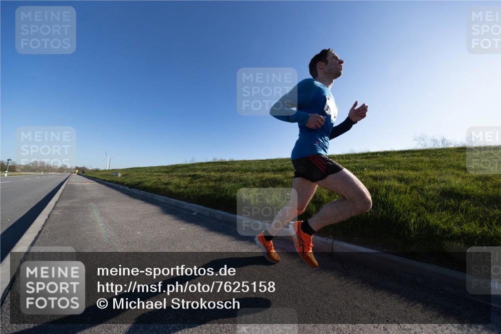 06.04.2025 - 44. Internationalen Wilhelmsburger Insellauf Michael Strokosch http://msf.ph/oto/7625158 06.04.2025 09:16:49 Laufen  meine-sportfotos.de