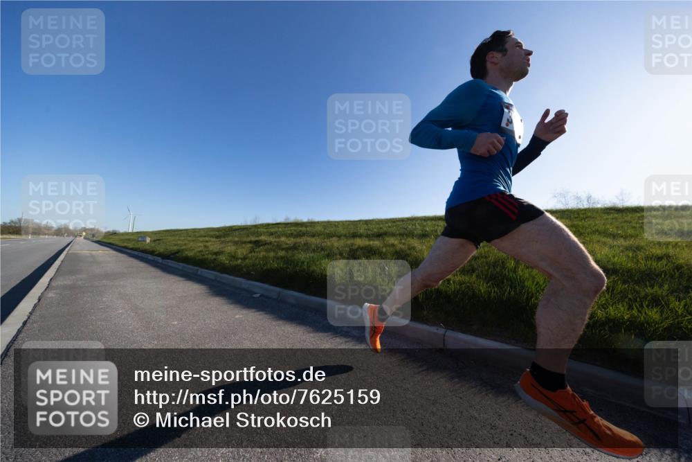 06.04.2025 - 44. Internationalen Wilhelmsburger Insellauf Michael Strokosch http://msf.ph/oto/7625159 06.04.2025 09:16:49 Laufen  meine-sportfotos.de