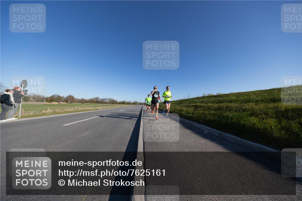 06.04.2025 - 44. Internationalen Wilhelmsburger Insellauf Michael Strokosch http://msf.ph/oto/7625161 06.04.2025 09:17:09 Laufen 5194 meine-sportfotos.de