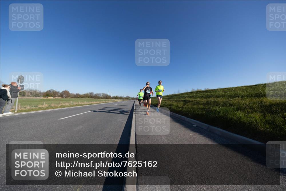 06.04.2025 - 44. Internationalen Wilhelmsburger Insellauf Michael Strokosch http://msf.ph/oto/7625162 06.04.2025 09:17:09 Laufen  meine-sportfotos.de