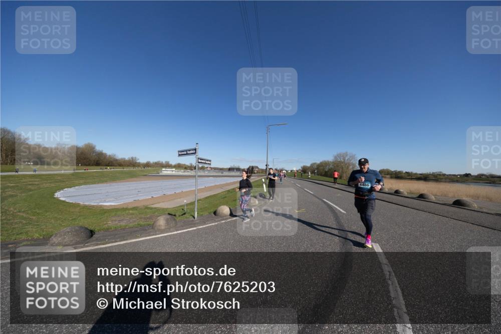 06.04.2025 - 44. Internationalen Wilhelmsburger Insellauf Michael Strokosch http://msf.ph/oto/7625203 06.04.2025 10:13:02 Laufen 4486 meine-sportfotos.de